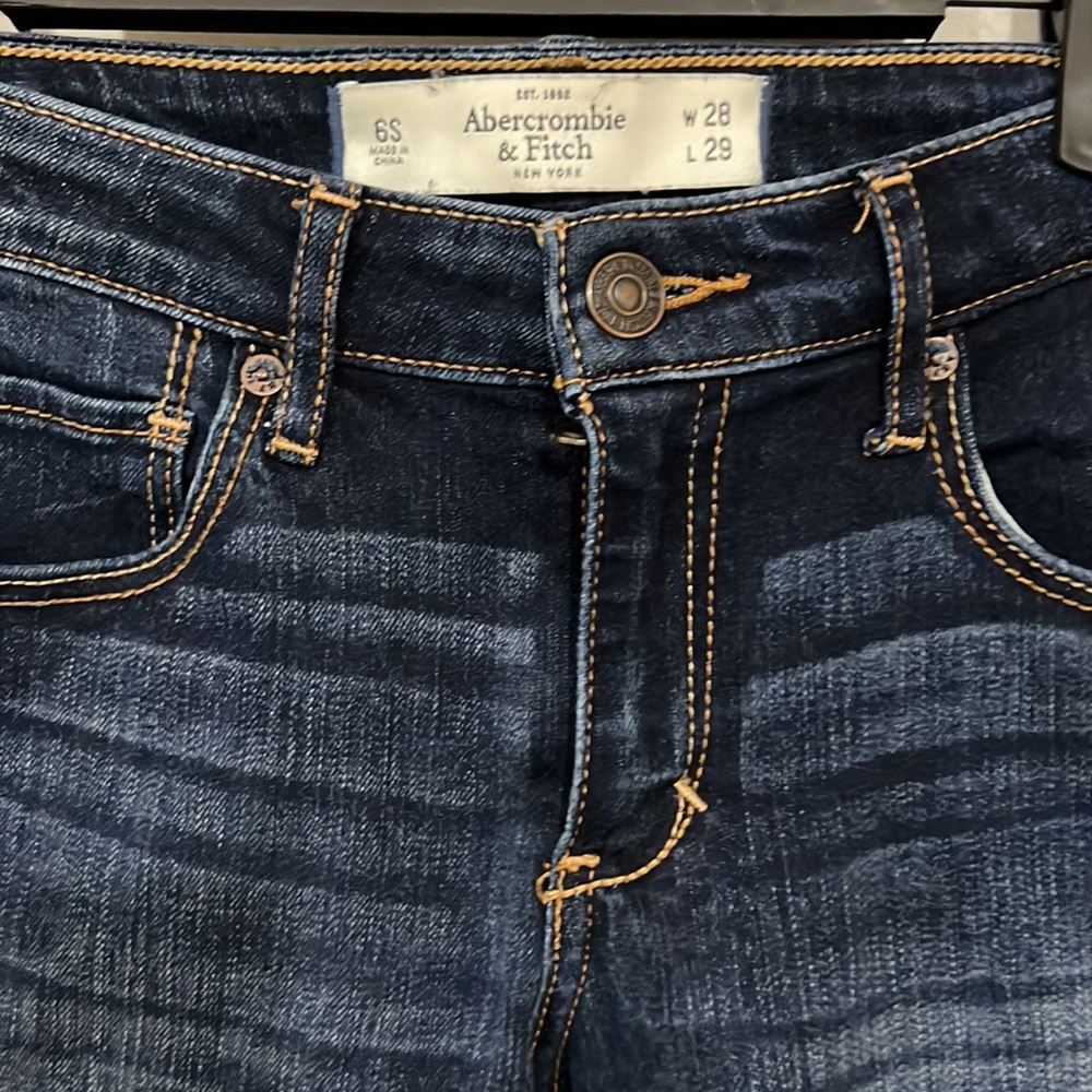 Abercrombie super skinny Jean size 6s - Picture 2 of 3